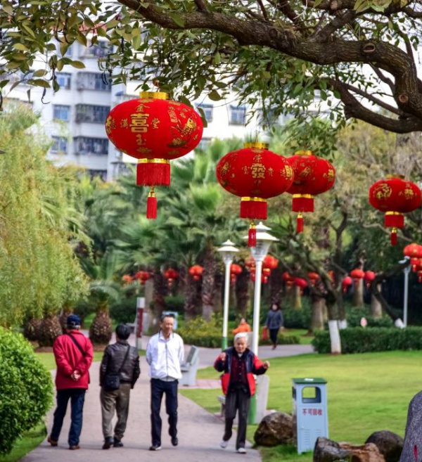 集美已開(kāi)啟春節(jié)模式，就要這么美美美！