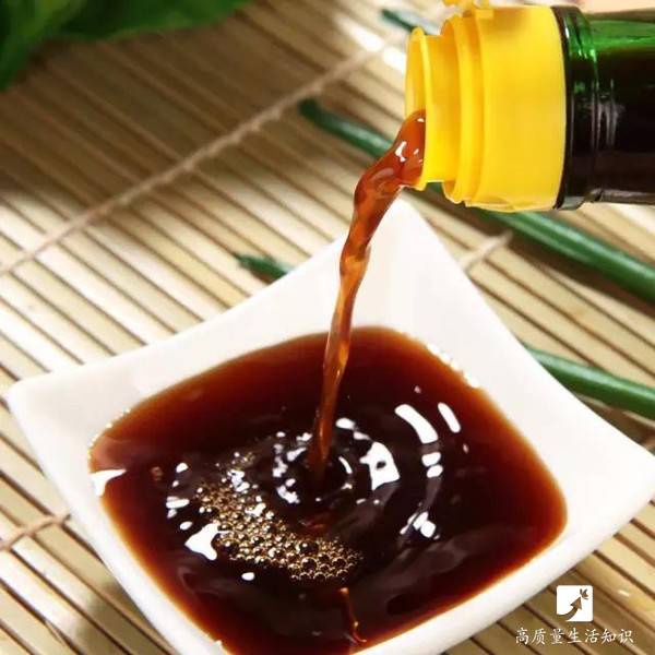 漲姿勢！蒸米飯時只要在鍋蓋前多加點東西，就會好吃幾十倍！