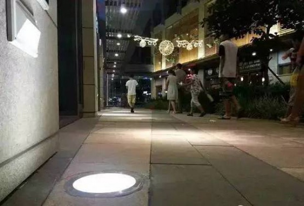 這東西196℃！廈門滿大街都是！千萬(wàn)別摸它！
