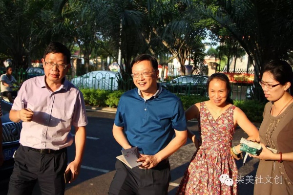 他說(shuō)：這個(gè)地方比曾厝垵有搞頭，未來(lái)不得了