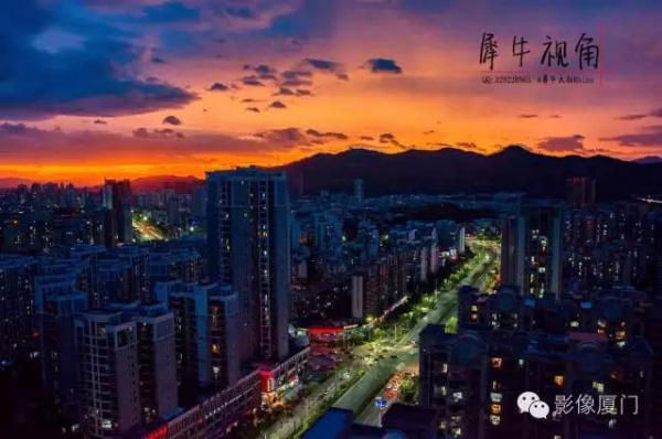 廈門(mén)“美炸”了！臺(tái)風(fēng)前史無(wú)前例的火燒云爆發(fā)，震撼得讓人害怕…