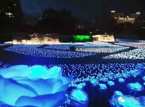 美爆了！觀音山·玫瑰燈光節，4000張門票免費送！