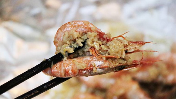 默默開了13年，這家正宗老廈門的煸豆干，不少人專程開豪車來吃！