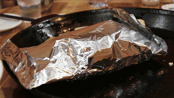 默默開了13年，這家正宗老廈門的煸豆干，不少人專程開豪車來吃！