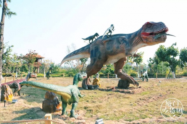 嚇尿！園博苑驚現“侏羅紀公園”，恐龍復活了？！