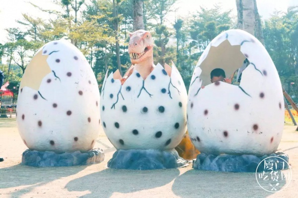 嚇尿！園博苑驚現“侏羅紀公園”，恐龍復活了？！