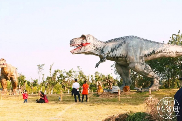 嚇尿！園博苑驚現“侏羅紀公園”，恐龍復活了？！