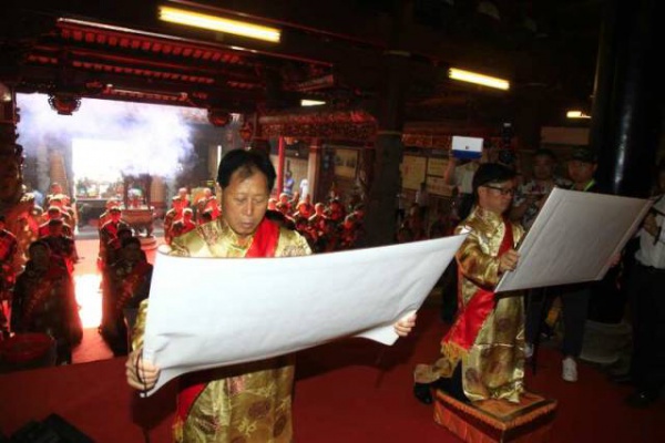 海滄又出名了！昨天幾千人在青礁慈濟(jì)祖宮同時(shí)做這事，轟動(dòng)整個(gè)廈門！
