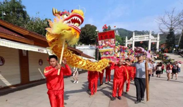 海滄又出名了！昨天幾千人在青礁慈濟(jì)祖宮同時(shí)做這事，轟動(dòng)整個(gè)廈門！