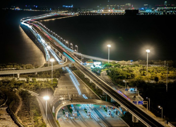 集美大橋“星點(diǎn)綴”廈門大橋“相交錯(cuò)”！“四橋一隧”將華麗變身~