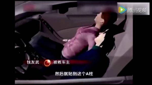 開車必看！大貨車壓下瞬間，司機乘客做了一個動作，逃過鬼門關！