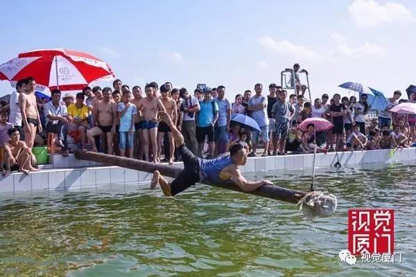 百年前的廈門人，端午節(jié)在海上過(guò)，外國(guó)人也參與！