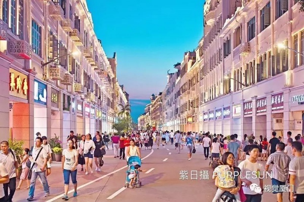 不同時期的廈門中山路夜景，90年代最美，現在效果如金磚