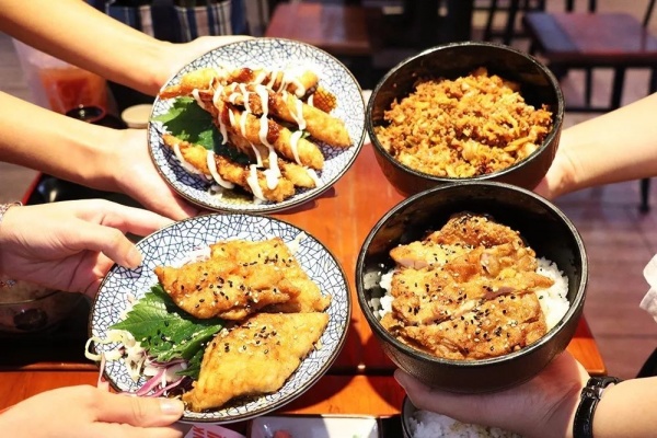 拯救午餐糾結癥！廈門這家日式定食讓你吃飽每一天，一周不重樣兒