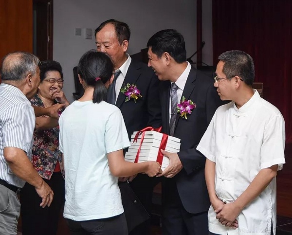 揭秘：陳村牧李尚大黃永玉任靜波，他們都有一個(gè)共同的身份······