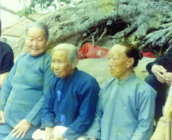 日漸走遠(yuǎn)的“寡婦村”重返銅缽村探尋30年的悲歡離合